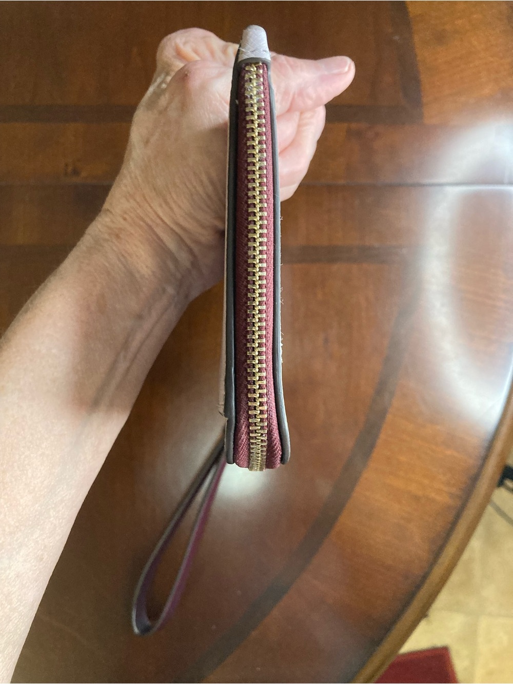 Kate Spade Lucy L Zip Saffiano Leather Wristlet in Lilac Moon Multi EUC - Picture 9 of 13